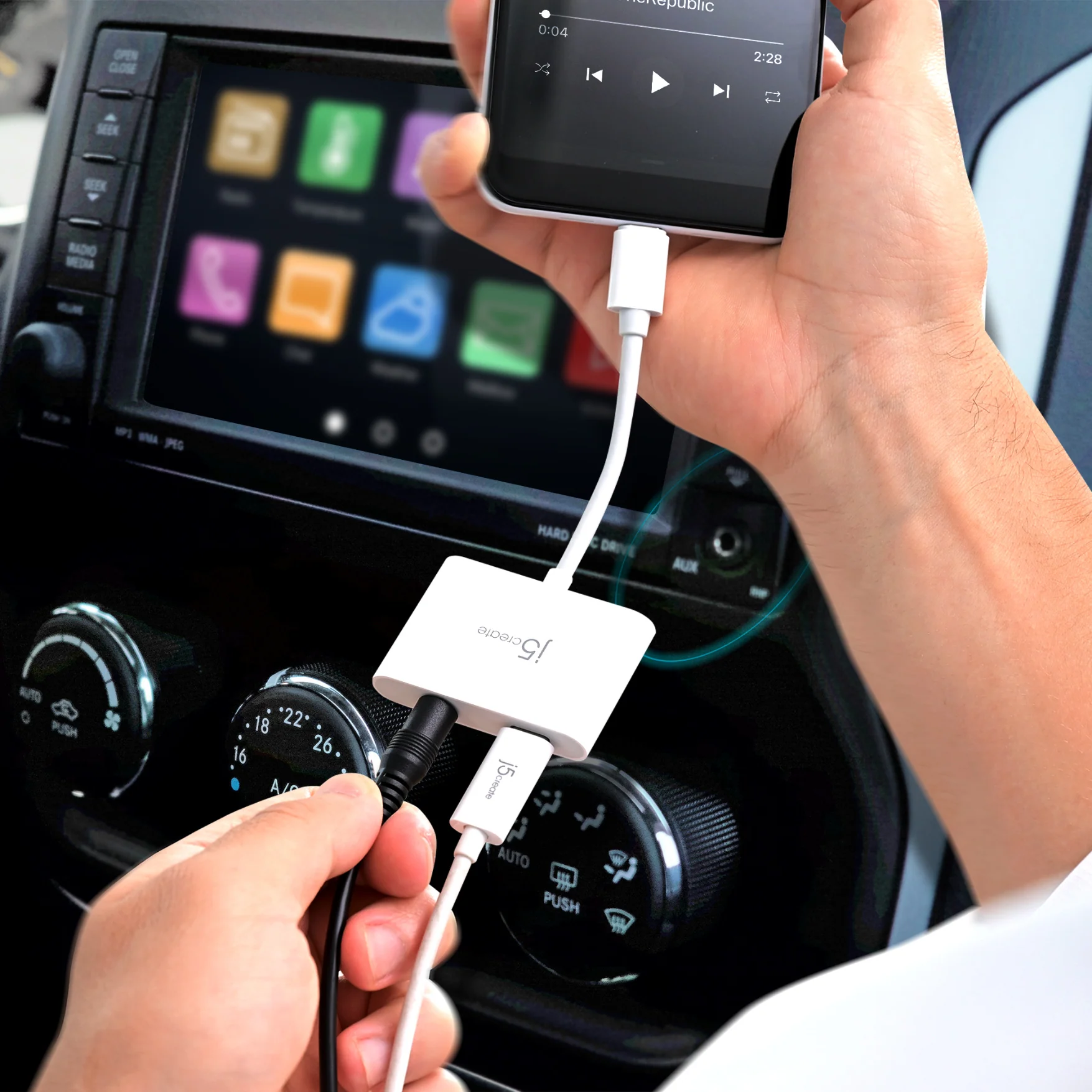 USB-C® to 3.5mm Audio Adapter with Power Delivery - Image 11