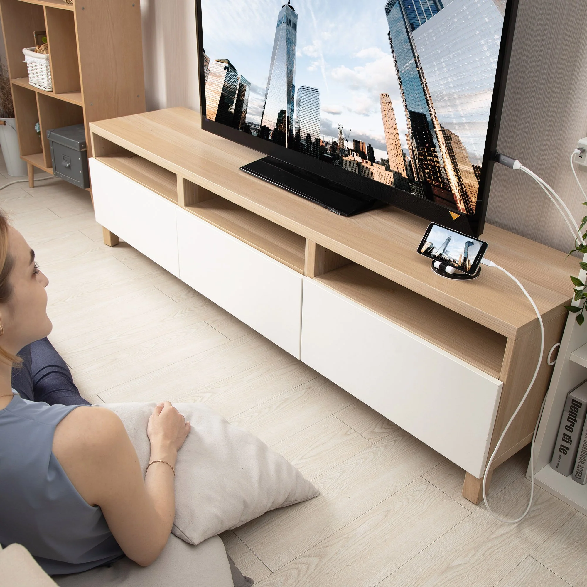USB-C® to 4K HDMI™ Cable With USB™ Type-A 5V Pass-Through - Image 7