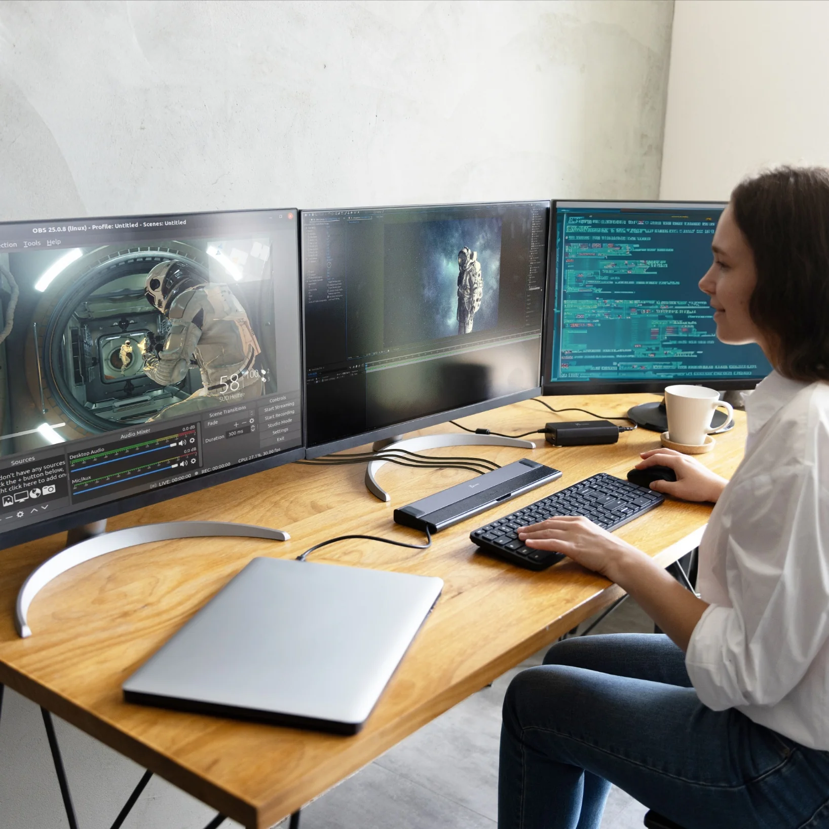 USB4® Triple 4K Display Docking Station - Image 15