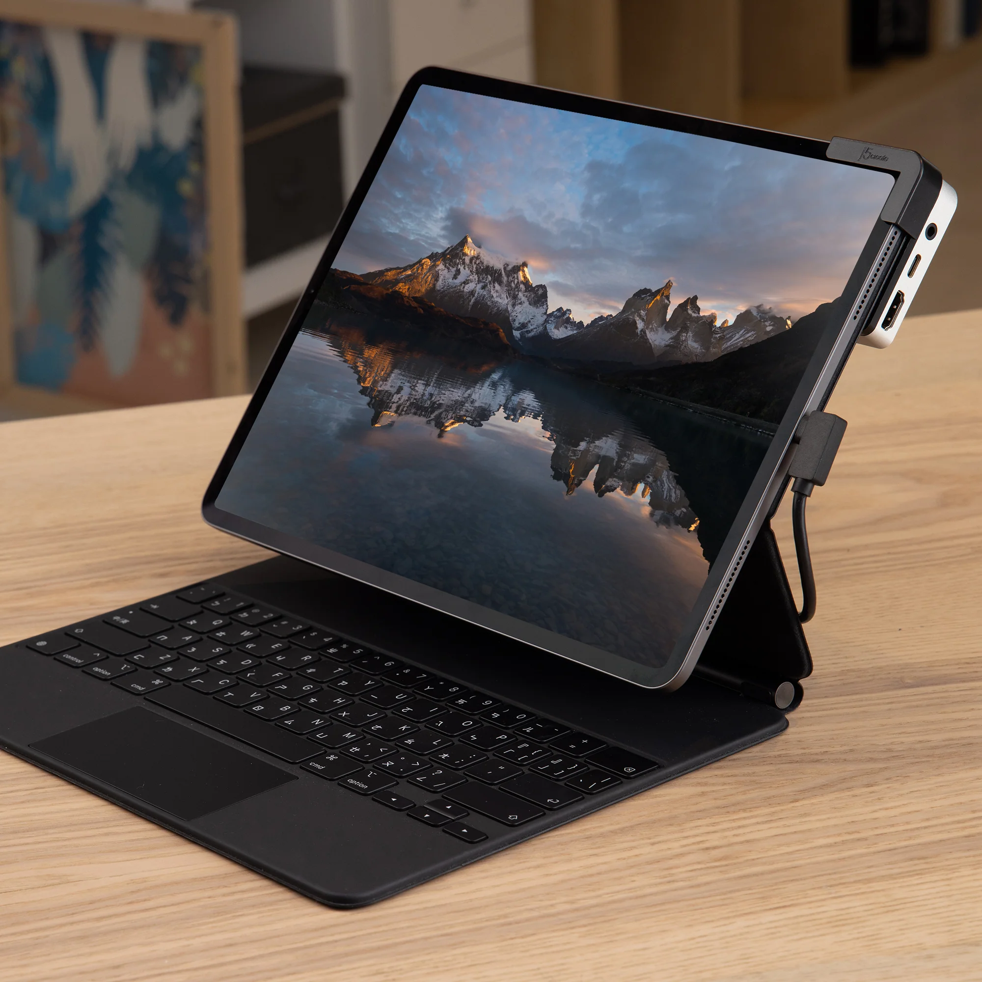 USB-C™ to 4K 60 Hz HDMI™ Travel Dock for iPad Pro® - Image 14
