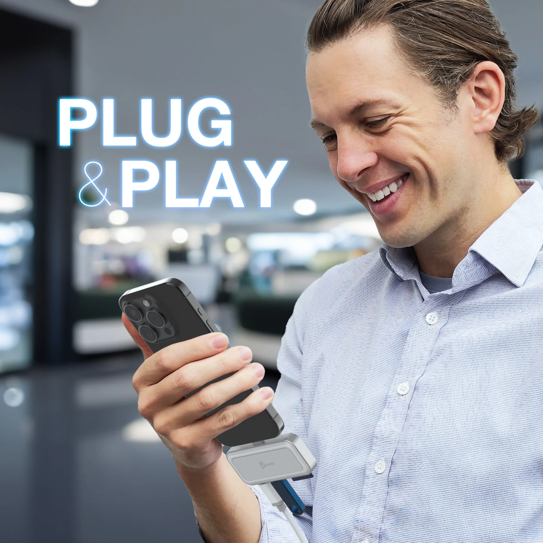 USB-C® to Dual USB-C® & SD™ Card for Smartphones with Power Delivery - Image 8