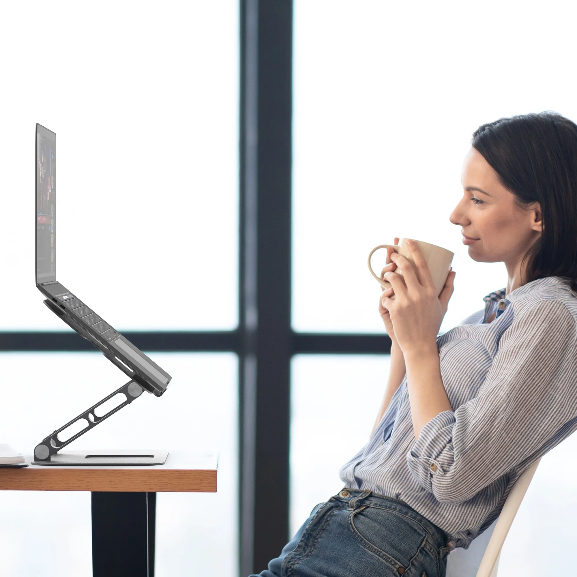 Multi-Angle Dual HDMI™ Laptop Stand - Image 8