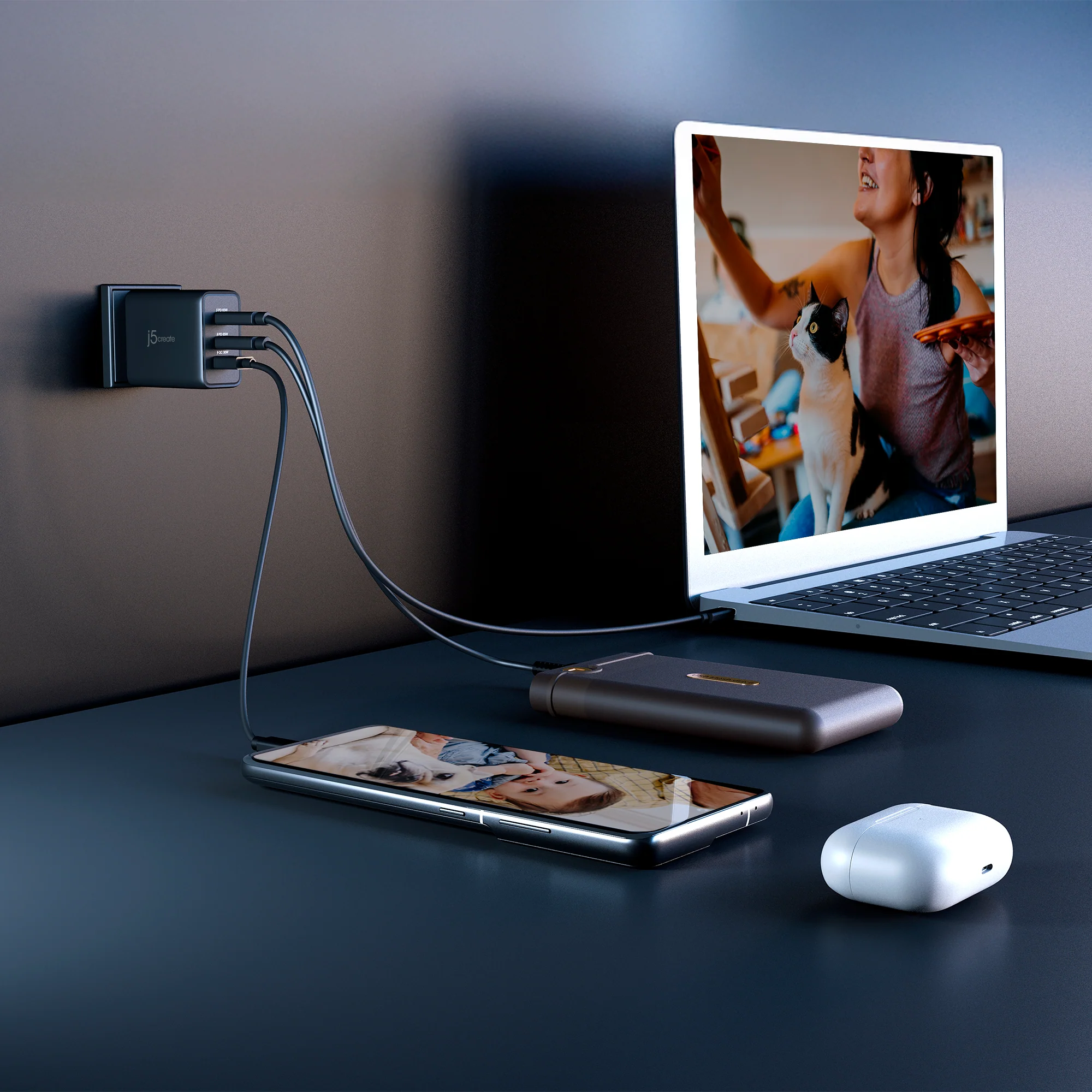 65W GaN USB-C® 3-Port Charger - Image 4