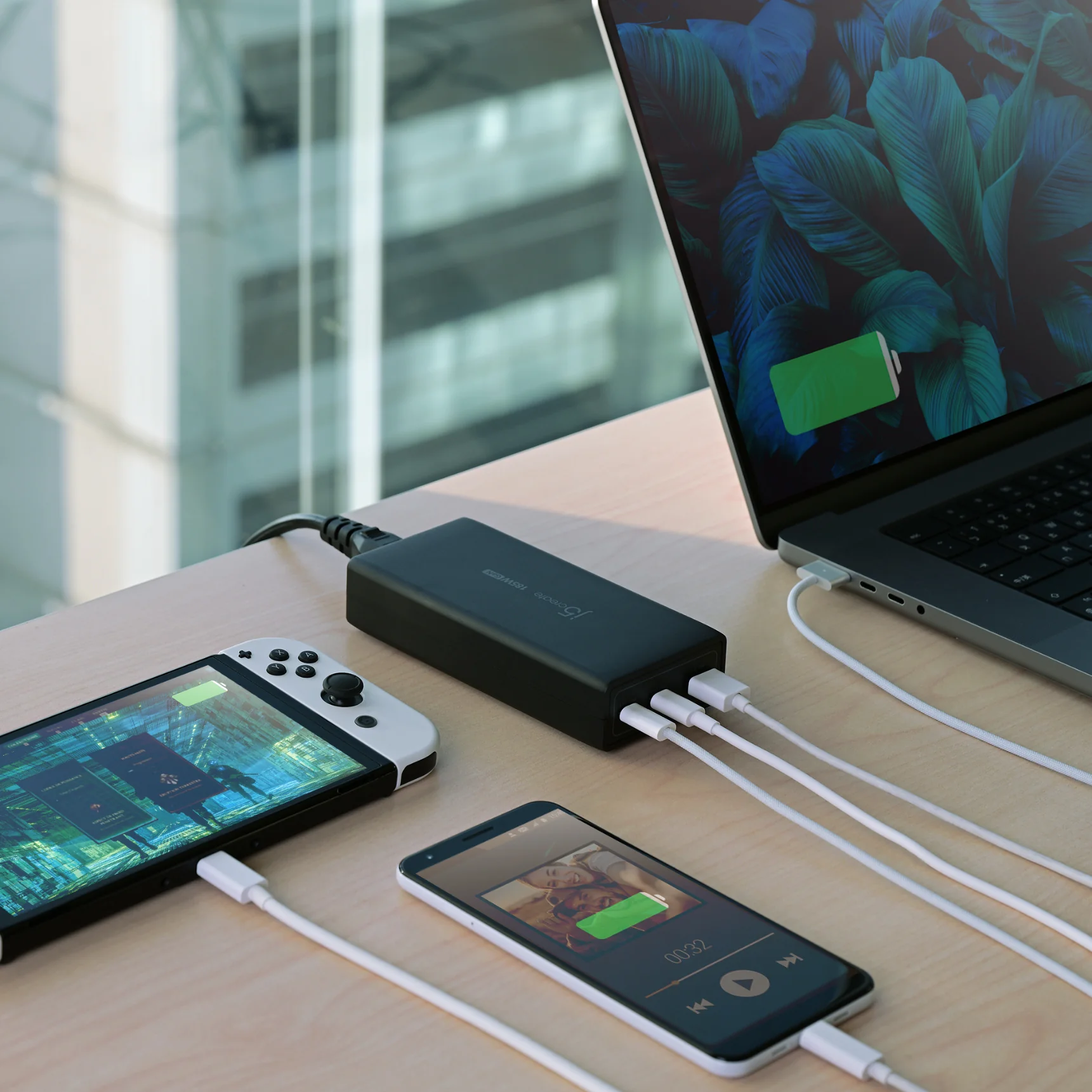 185W GaN PD 3.1 USB-C® 3-Port Charger - Image 9