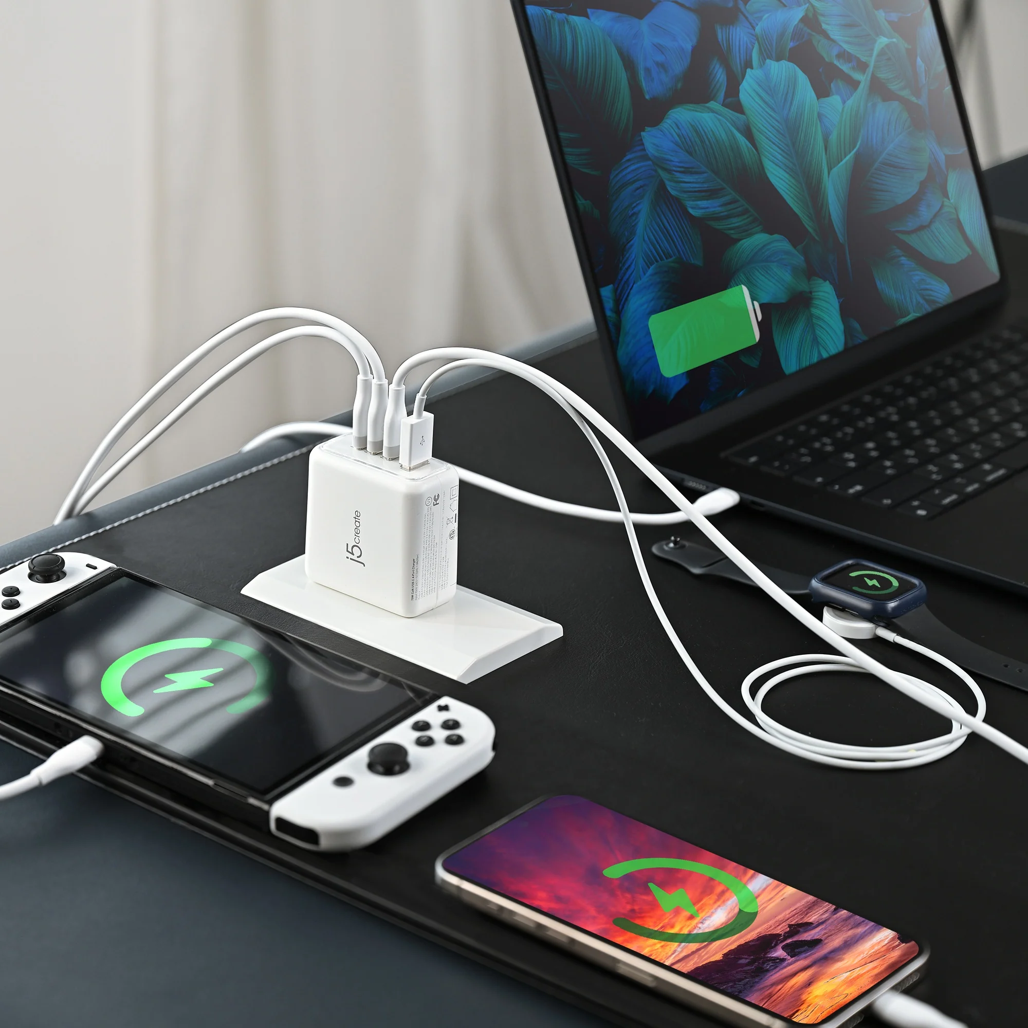 70W GaN USB-C® 4-Port Charger - Image 5