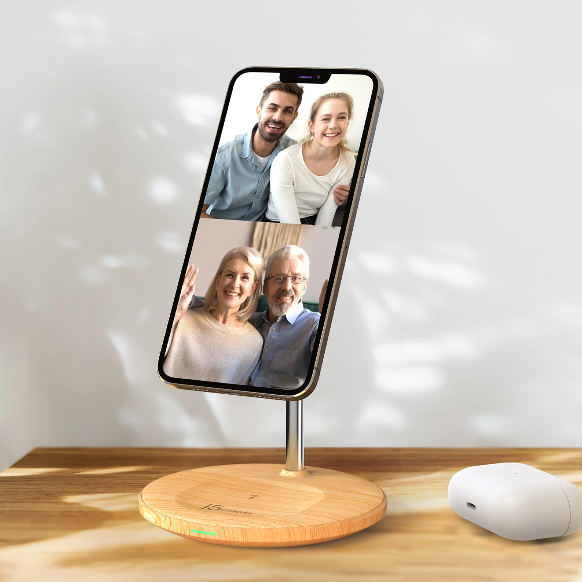 Wood Grain 2-in-1 Magnetic Wireless Charging Stand - Image 9