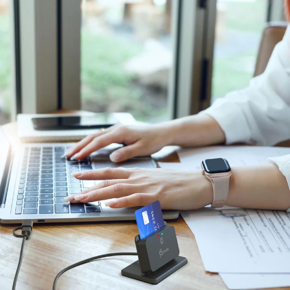 USB™ Smart Card / CAC Reader Stand - Image 6